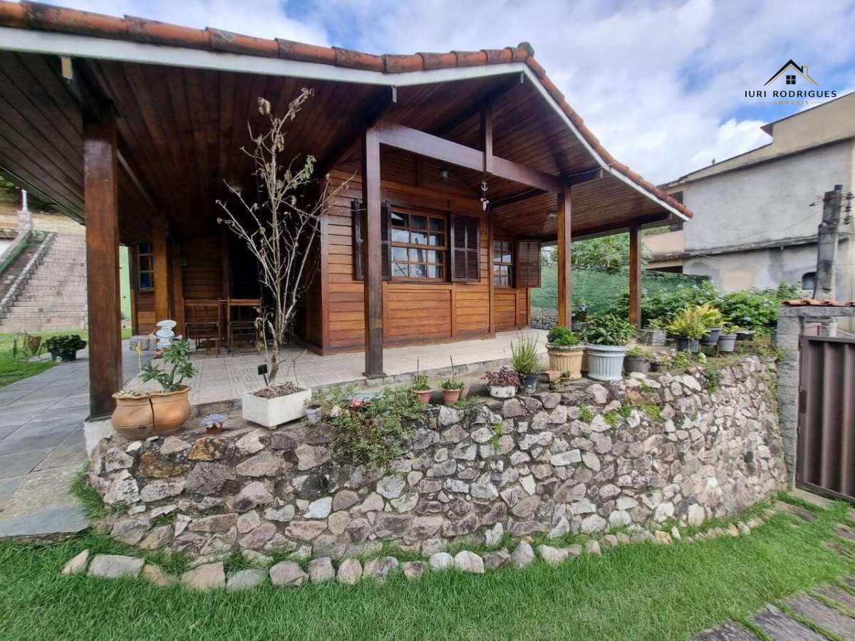Casa à venda em Nova Iguaçu, Da Luz, com 3 quartos, 910m² - Iuri Rodrigues Imóveis