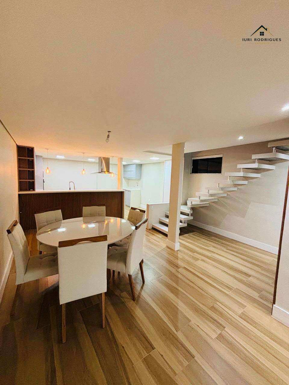 Duplex à venda em Nova Iguaçu, Jardim da Posse, com 2 quartos, 120m² - Iuri Rodrigues Imóveis